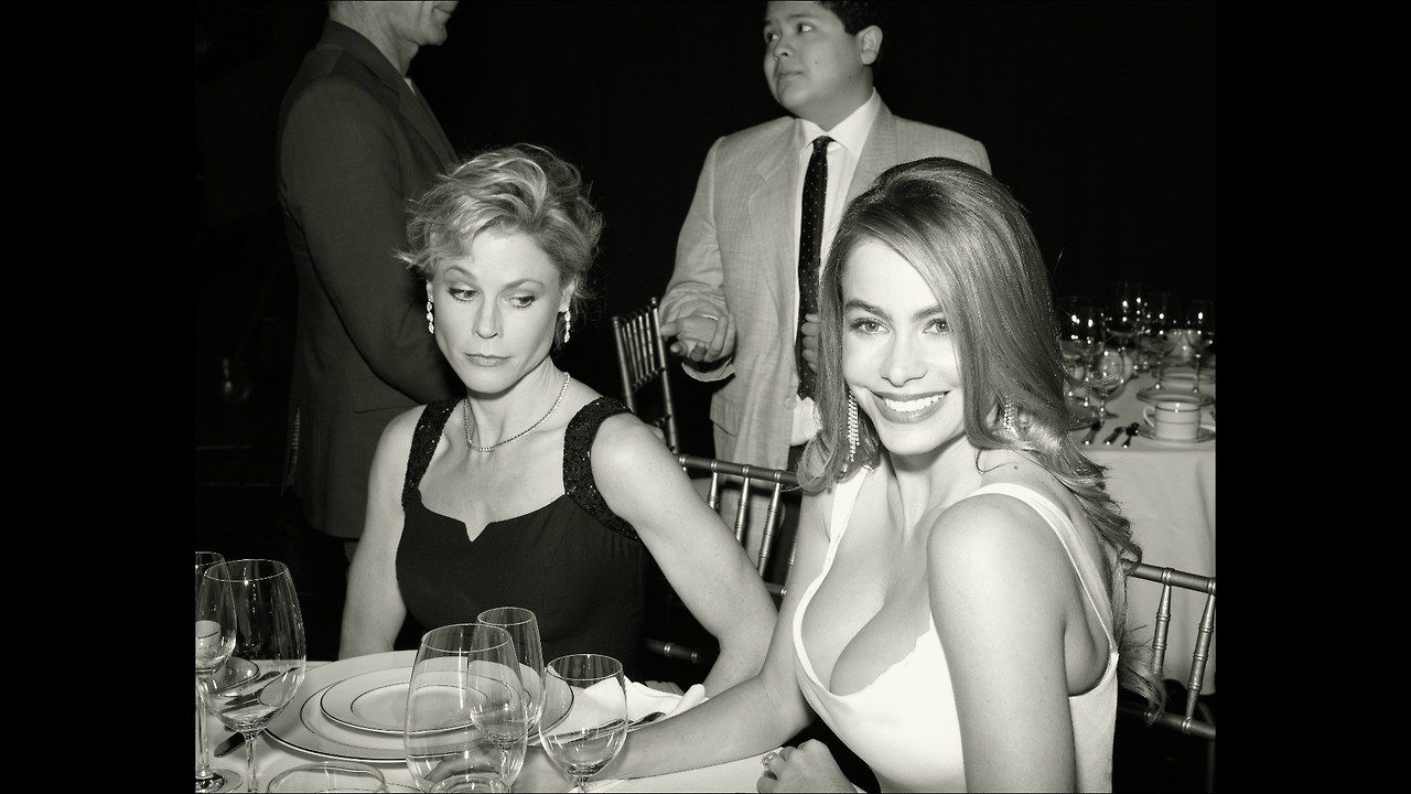 Julie Bowen and Sofia Vergara in a still from Modern Family, 2014