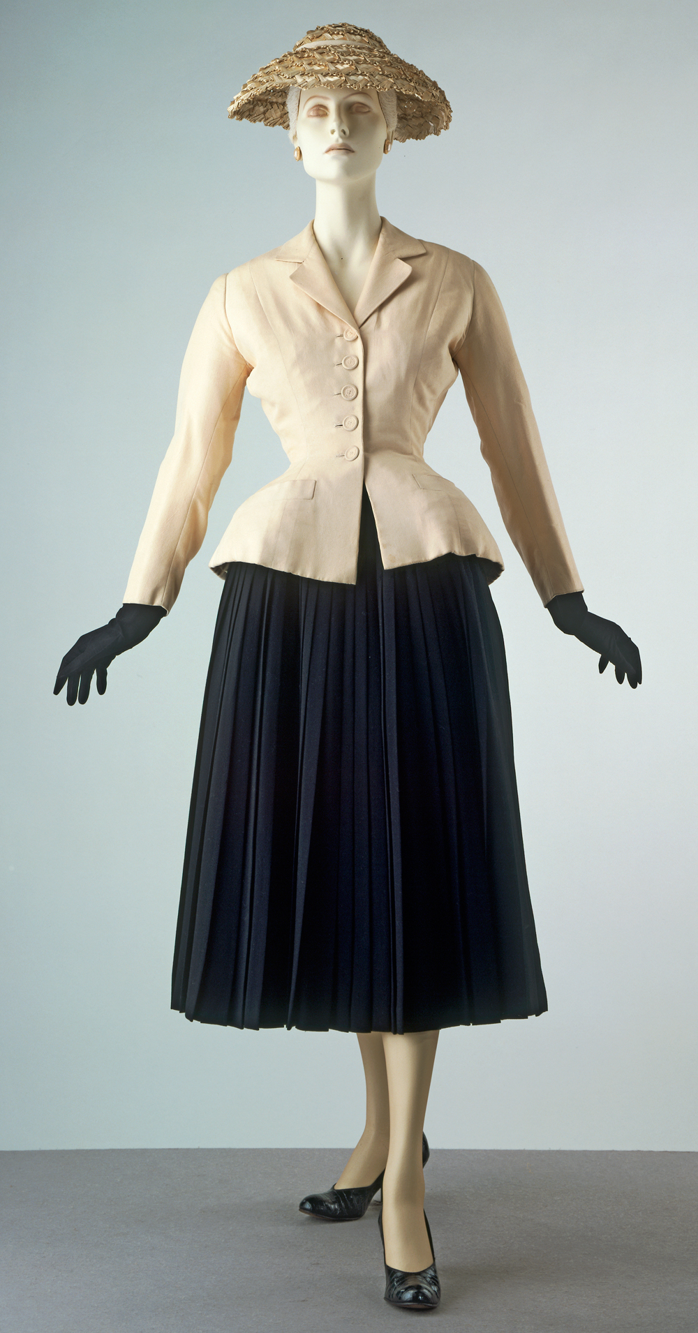 Bar Suit & Hat by Christian Dior, Spring/Summer 1947. Housed at the V&A Museum